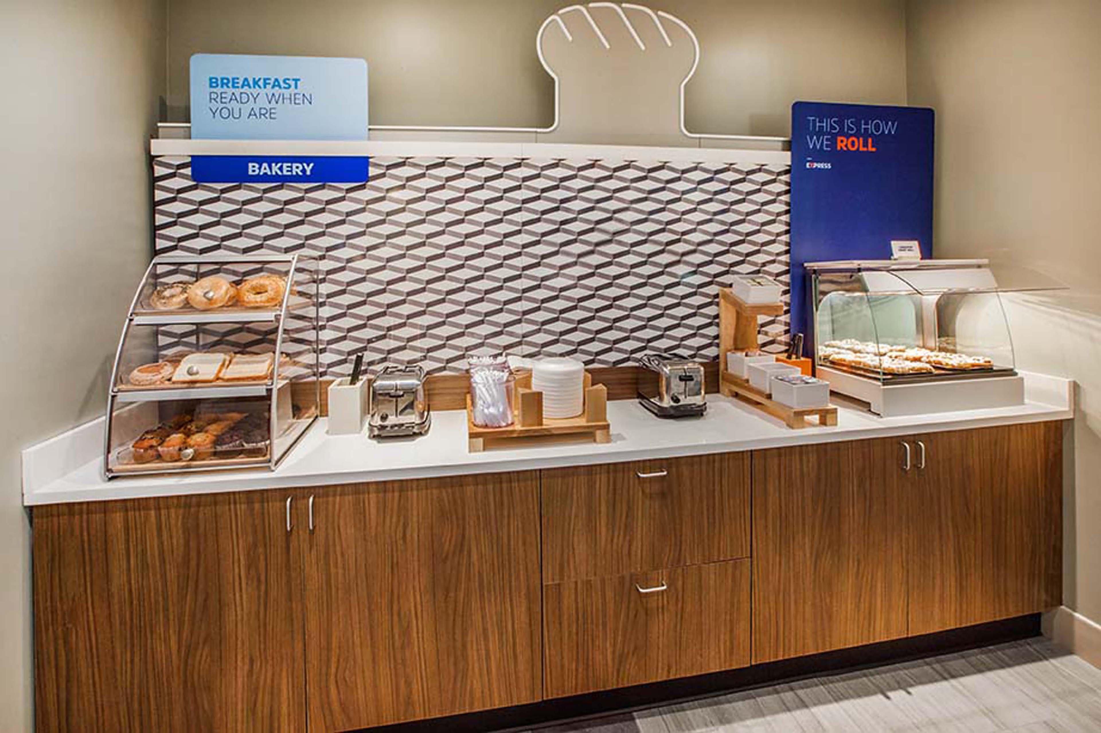 Holiday Inn Express Hotel & Suites Louisville East By Ihg Eksteriør bilde