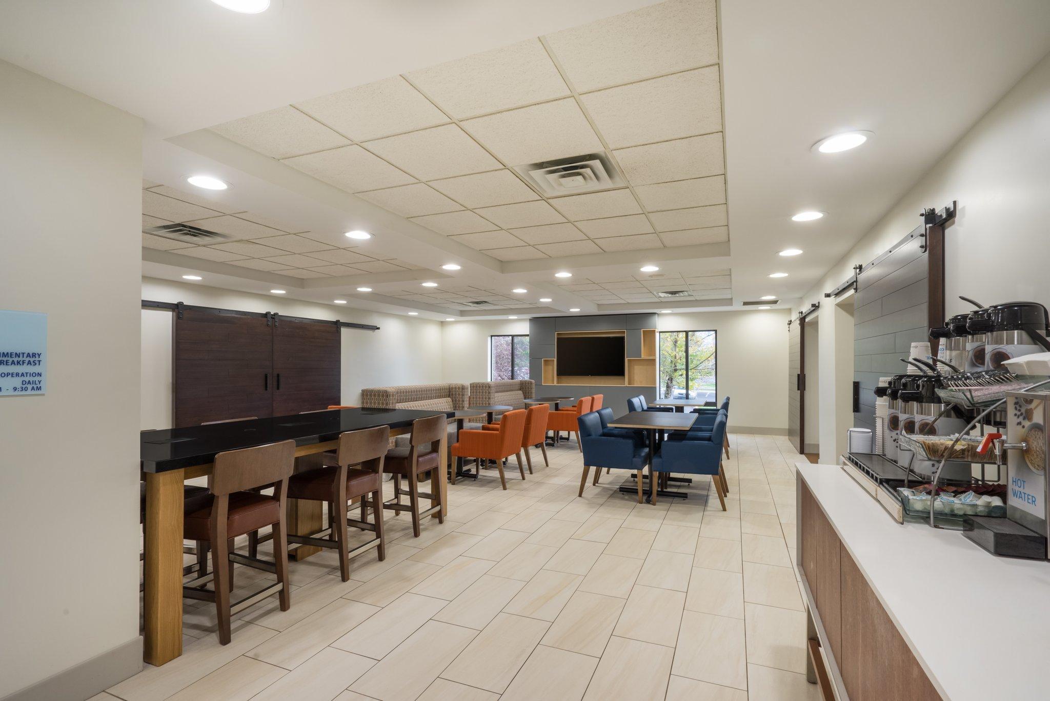 Holiday Inn Express Hotel & Suites Louisville East By Ihg Eksteriør bilde