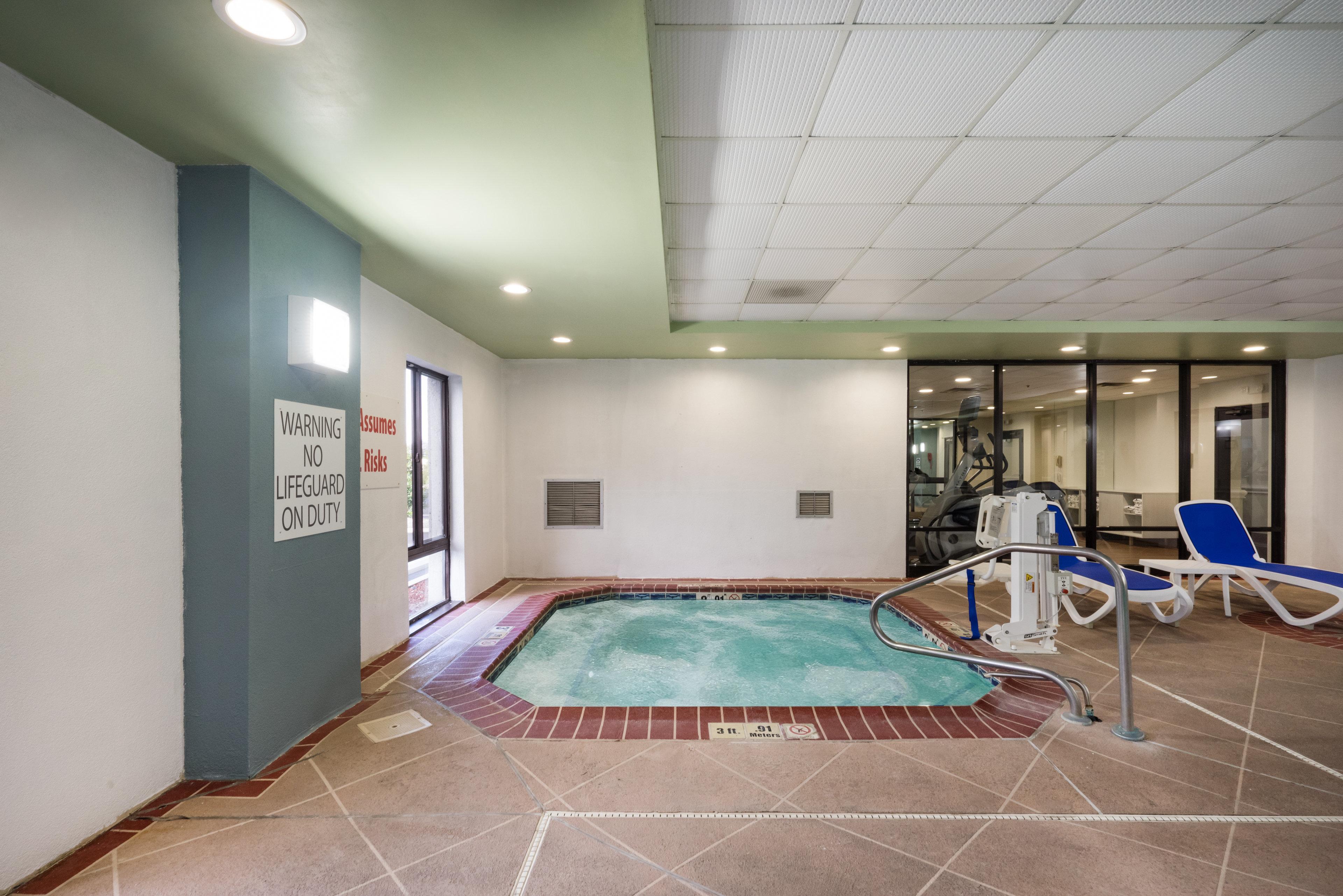 Holiday Inn Express Hotel & Suites Louisville East By Ihg Eksteriør bilde