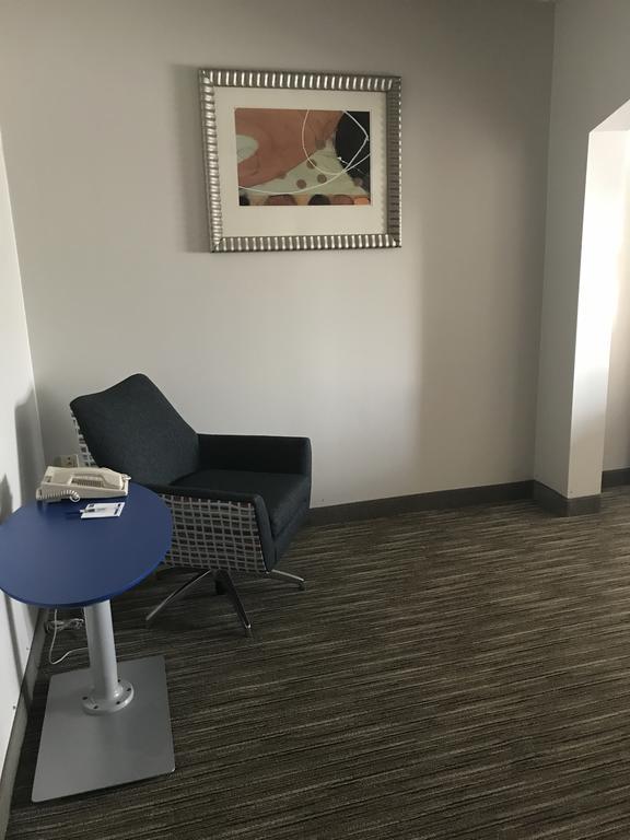 Holiday Inn Express Hotel & Suites Louisville East By Ihg Eksteriør bilde