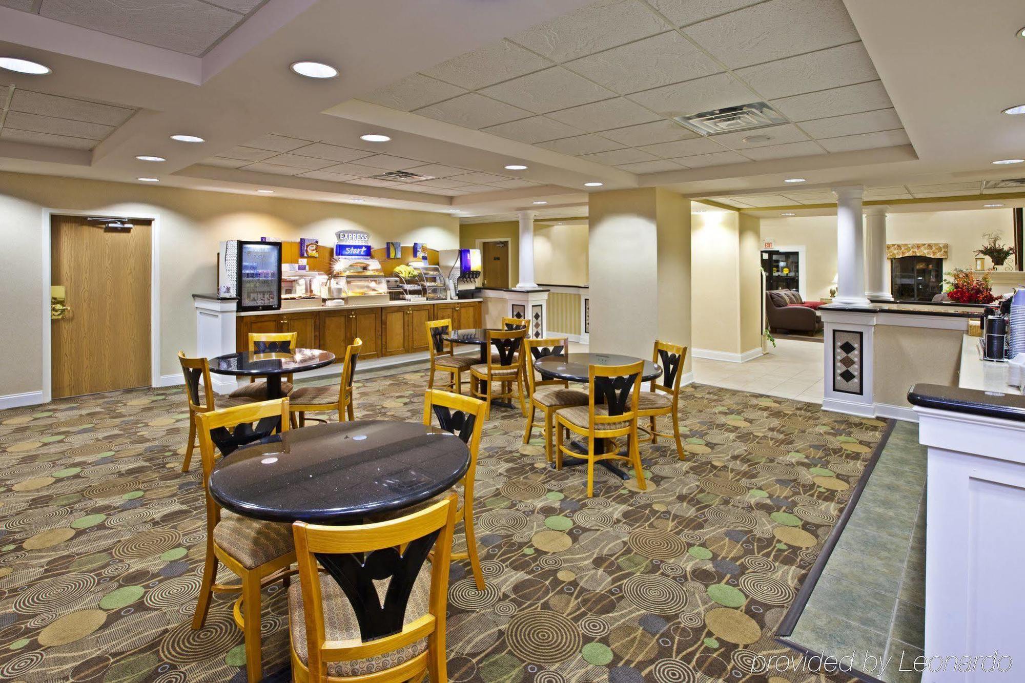 Holiday Inn Express Hotel & Suites Louisville East By Ihg Eksteriør bilde